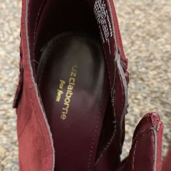 Liz Claiborne Flex Form Booties, Faux Suede, Burgundy, Size 6 - Picture 11 of 12